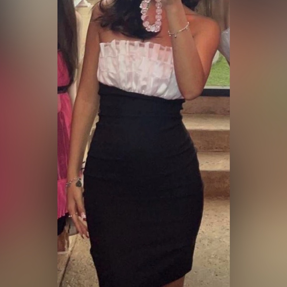 Black/White cocktail dress! So cute☺️